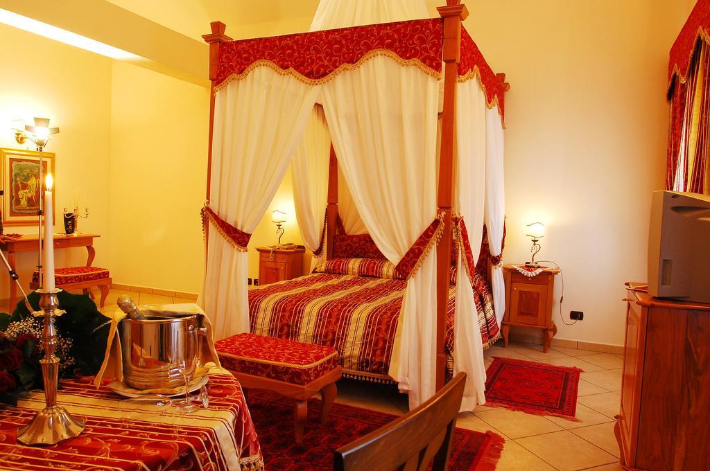 Tenuta Sciacca Villa Falciano del Massico ภายนอก รูปภาพ