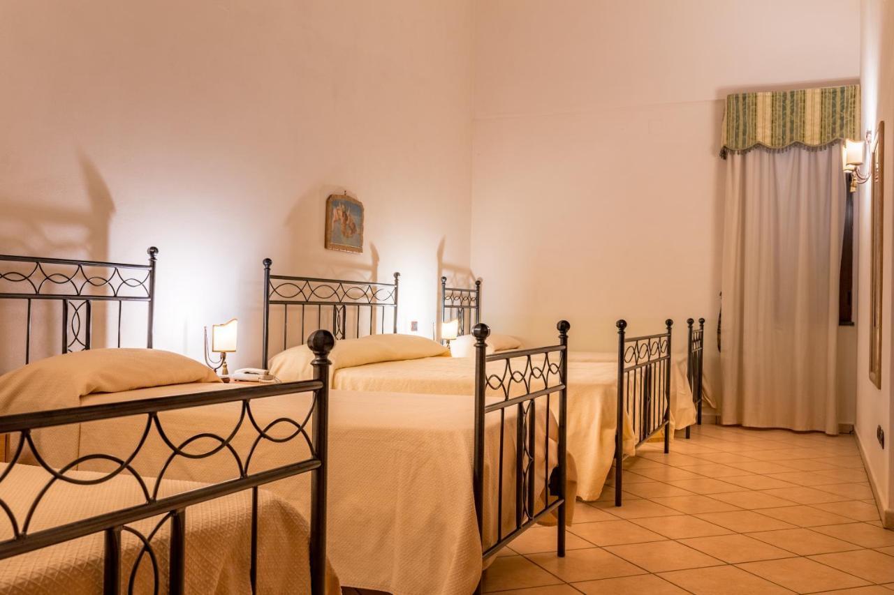 Tenuta Sciacca Villa Falciano del Massico ภายนอก รูปภาพ