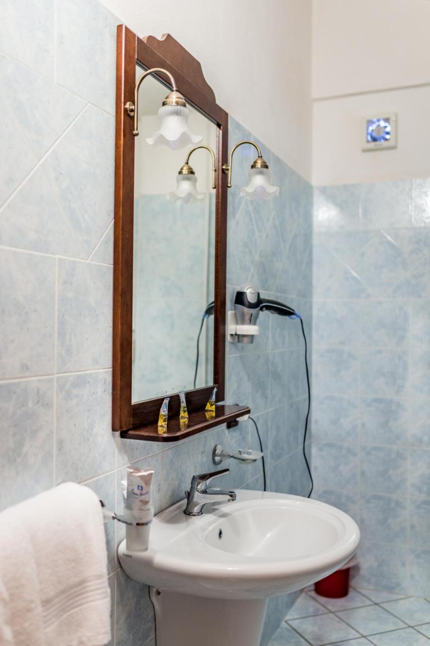 Tenuta Sciacca Villa Falciano del Massico ภายนอก รูปภาพ